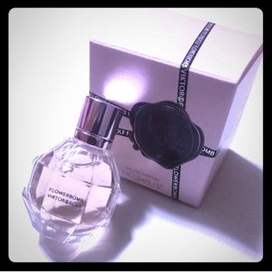 Flowerbomb .24oz Splash new